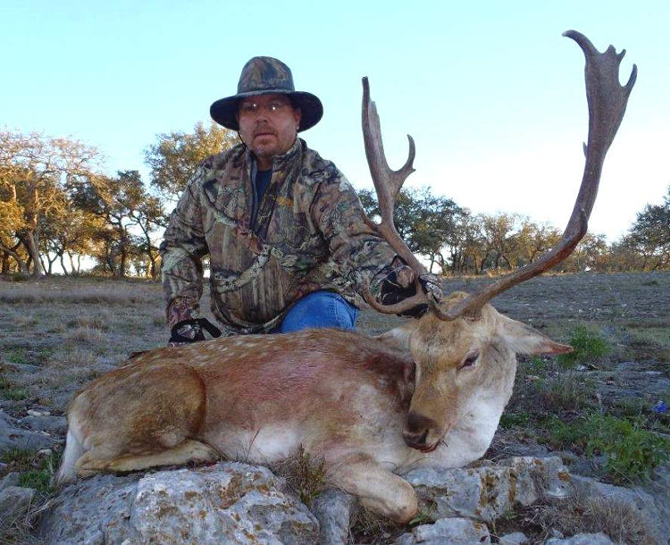 Texas Exotics Animal Hunts -All Season Guide Service