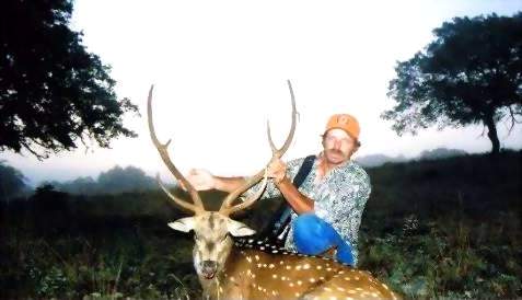 Texas Exotics Animal Hunts -All Season Guide Service